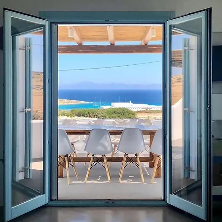 Blue Harpist Hotel *
