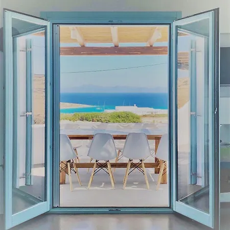 Blue Harpist Hotel *