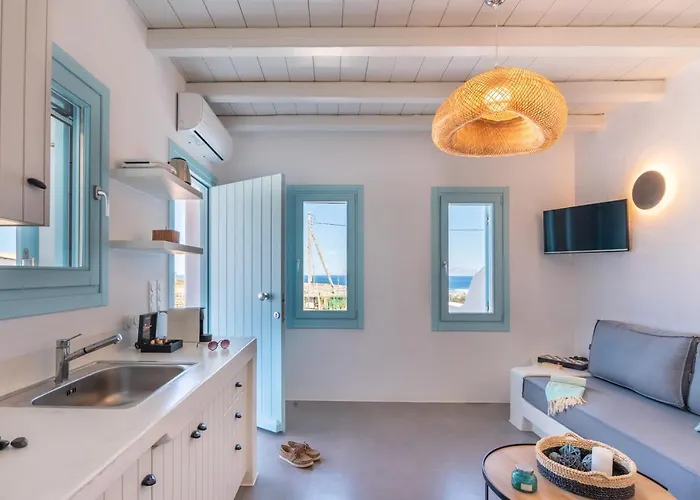 Hotel Blue Harpist *