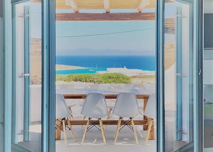 Blue Harpist Hotel *